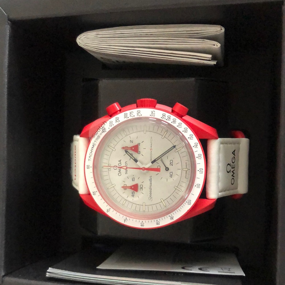 Omega x Swatch Moonswatch. Mission To Mars.